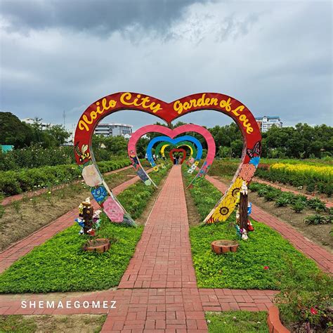iloilo city of love|Iloilo Esplanade.